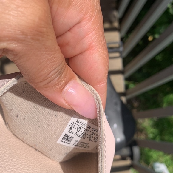 Adidas slides - Picture 8 of 9